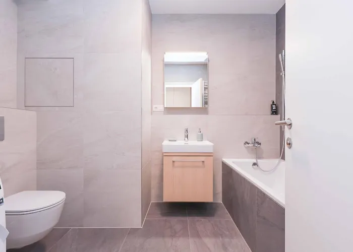 Fresh & Modern Zwirn Oasis - Free Parking